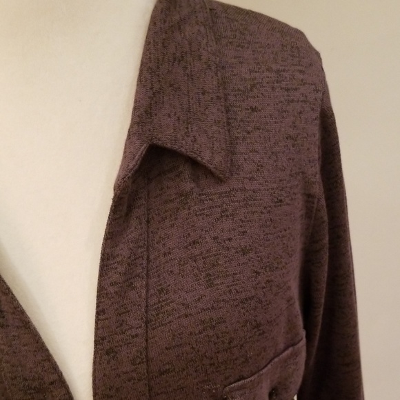 Gray top - Picture 4 of 4